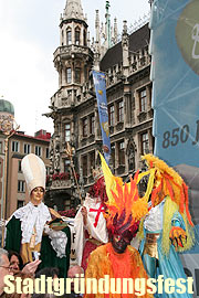 Stadtgründungsfest. München feiert seinen 850. Geburtstag und lädt zwei Tage lang zum internationalen Bürgerfest zwischen Marienplatz und Odeonsplatz (Foto: MartiN Schmitz)